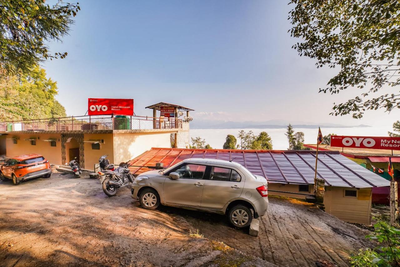 Capital O 47240 Hotel Blossom Resort Kausani Εξωτερικό φωτογραφία